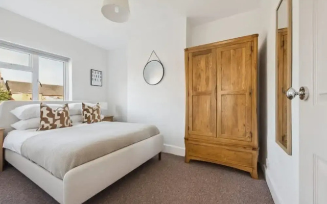 Fern House - Cosy 3 Bedroom House With Garden