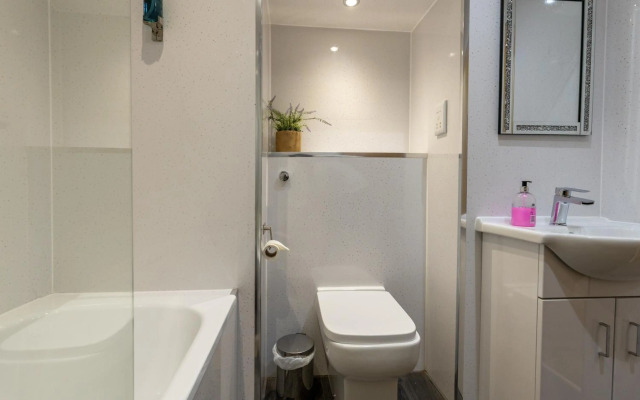 New 3-Bedroom Apartment Close to City Centre