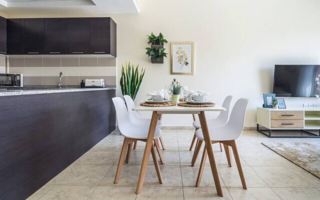 Signature Living in Modern 1BR Apartment at Jvt!