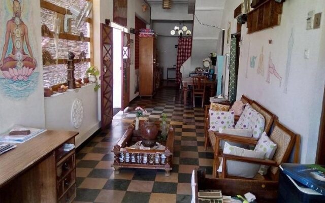 Nila Home Stay cv