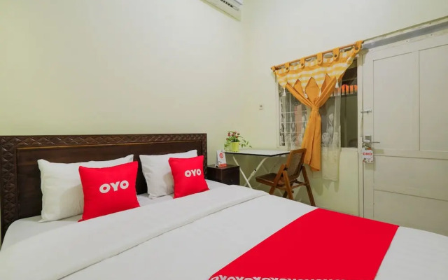 Ndalem Jogja Cupuwatu Syariah by OYO Rooms