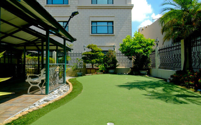 F Hotel Tainan