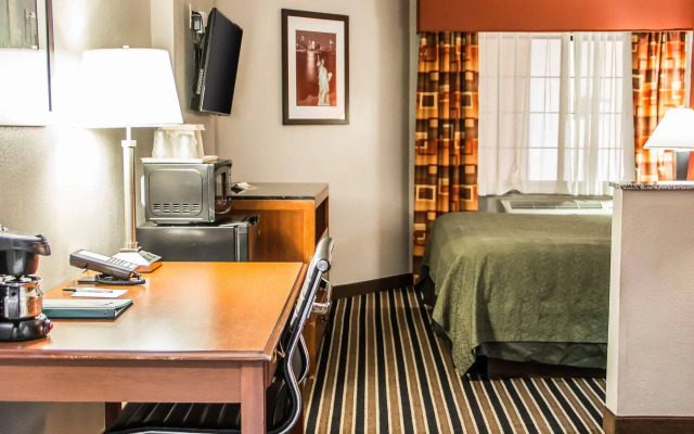 Quality Suites I-44