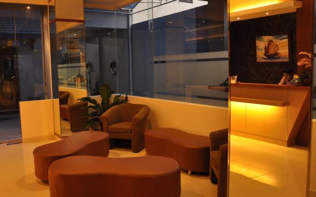 Dermaga Keluarga Hotel