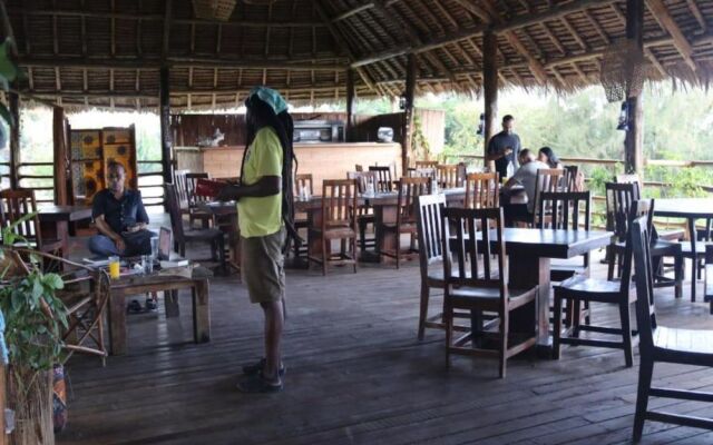 La Fontana Restaurant & Bungalows