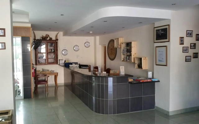 Moniatis Hotel