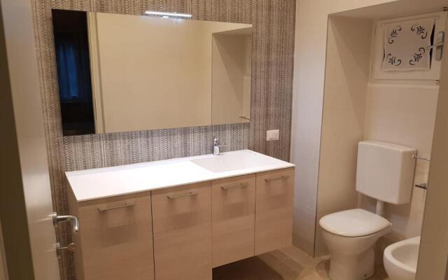 Appartamento GIOIOSA 2 con giardino e vista Lago Maggiore