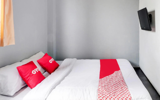 Capital O 3952 Hotel C 18 Cibaduyut