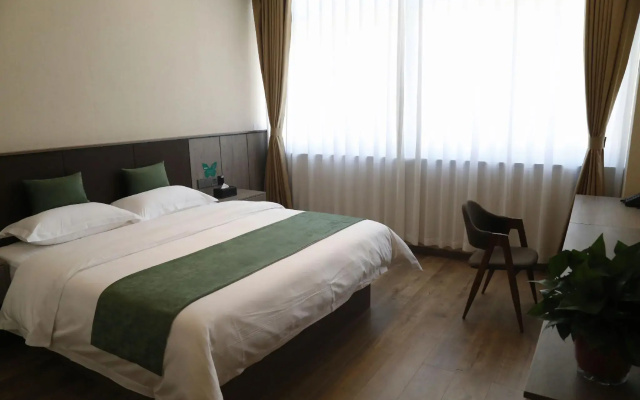 GreenTree Inn Anyang Neihuang County Zaoxiang Avenue