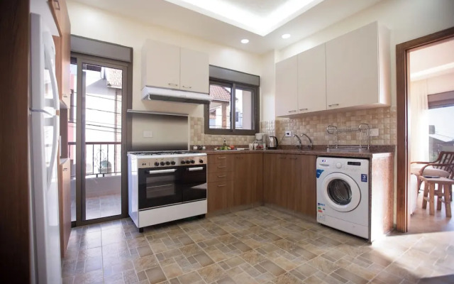 Akl - Chic Apts & Balconies in Batroun
