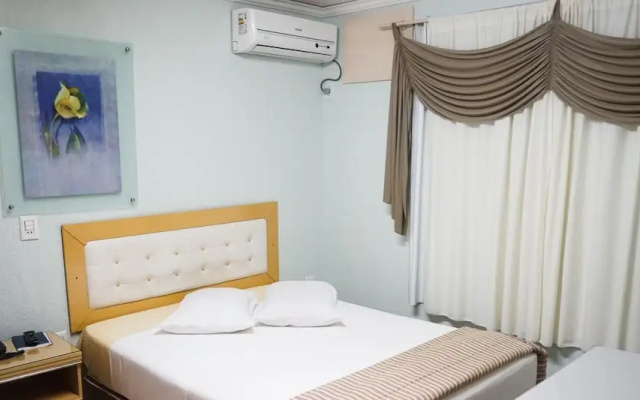 Rosa's Hotel