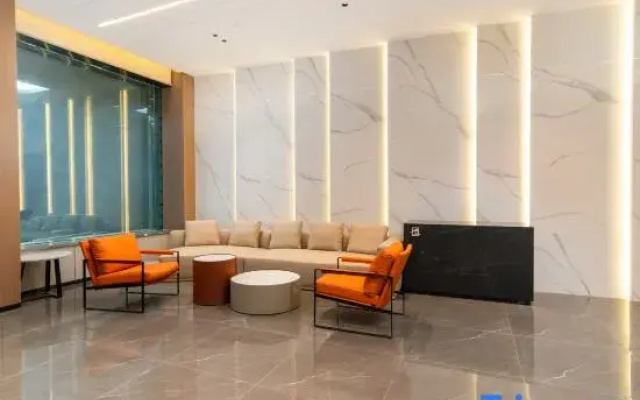 Greentown Hotel (Aksu Jinhuan Plaza Branch)