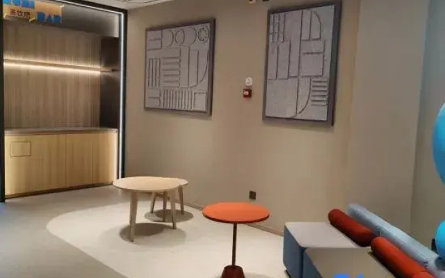 Home Inn·Neo (Zhoukou Jiaotong Road Wuyi Square Branch)