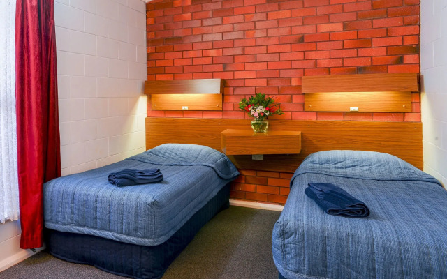 Rest Point Motor Inn