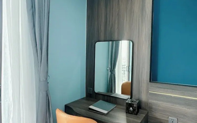 Luxury Phoenix Hotel 2