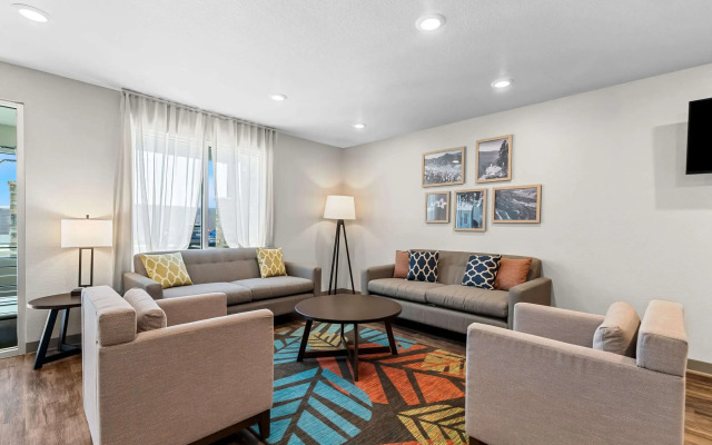 Woodspring Suites Corona
