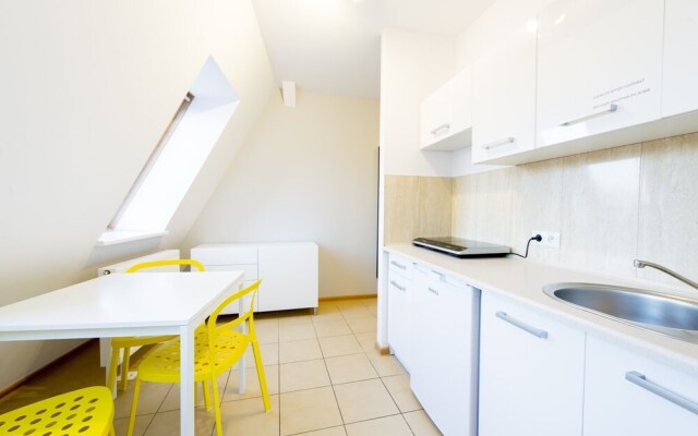 COLOR hostel