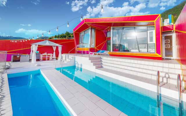 Namhae Pumda Pool villa Pension