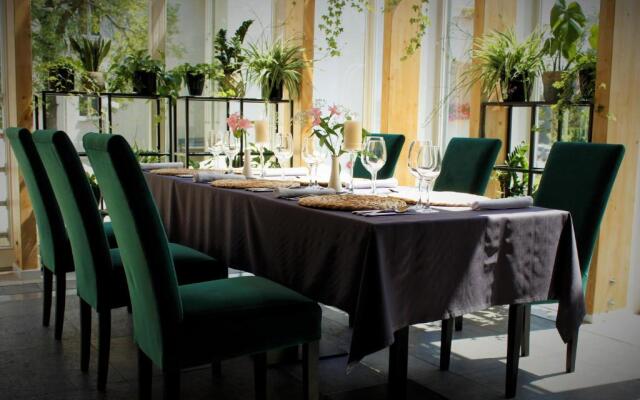 Platinum Residence Boutique Hotel