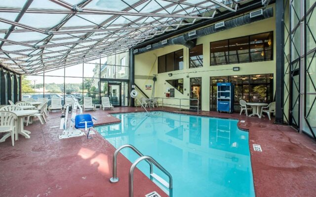 Spark by Hilton Duluth