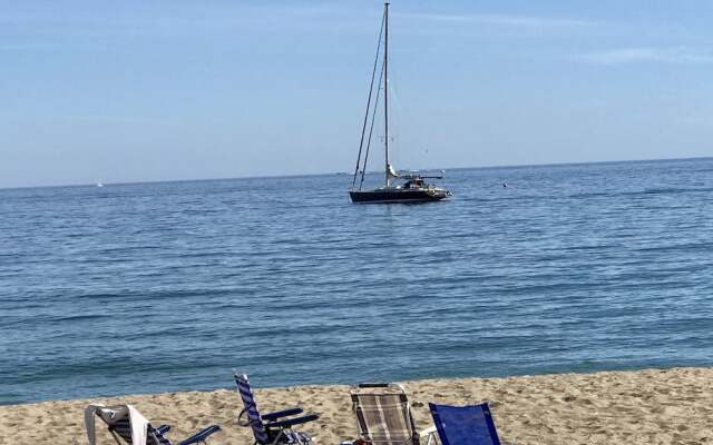 MI CAPRICHO C16 Luxury apartment on the beachfront