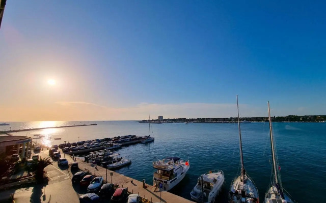Umag apartment center seafront seaview old town 2