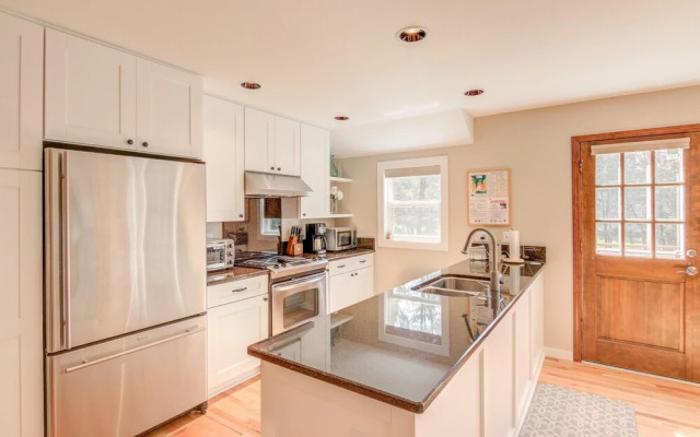 Manzanita Jewel MCA 619