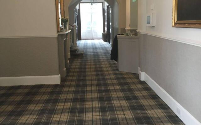 Invernairne Guest House