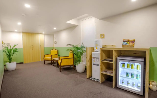 Bloom Hotel - Karol Bagh