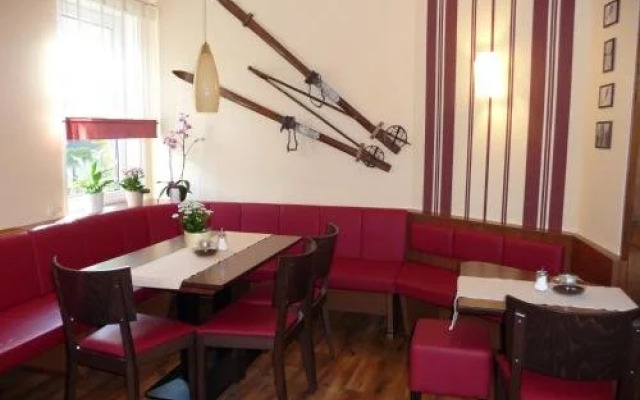 Café-Restaurant Pension Haus Flora
