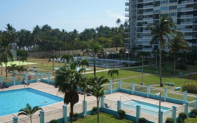 Playa Azul II Apt 408