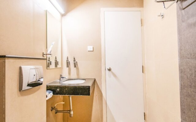 FabHotel Prime Royal Castle