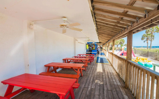 The Driftwood Lodge