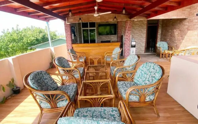 White Sand Inn