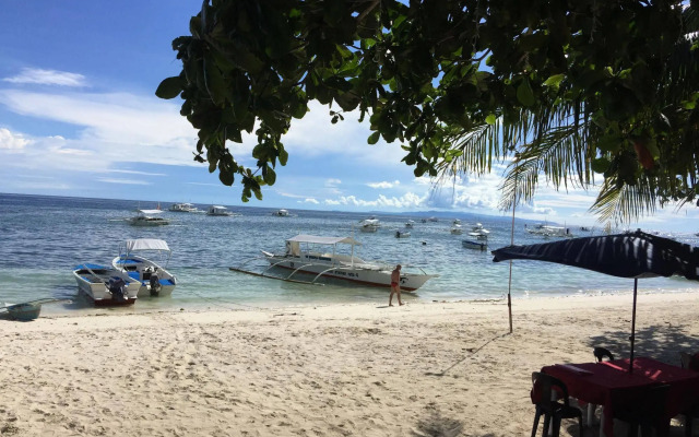 Hayahay Resort