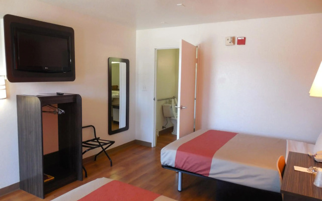 Motel 6 Chula Vista, CA - San Diego