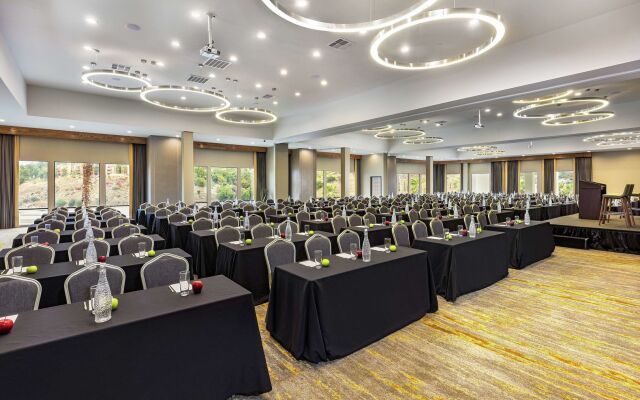 DoubleTree by Hilton Pomona