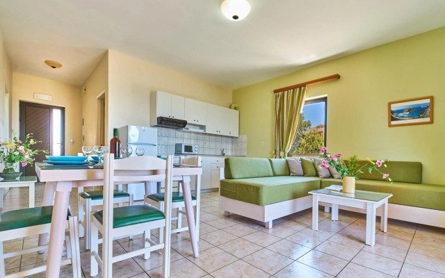 Nanakis Beach Hotel