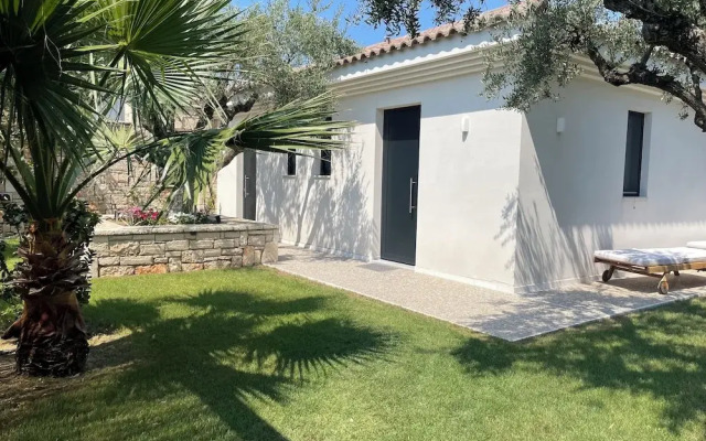 Garden Suite, Beautiful Seaview - Close to Beach