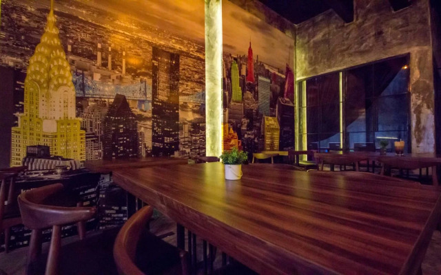 Manhattan Condo 8-11pax (2min to Aeon & Lotus)