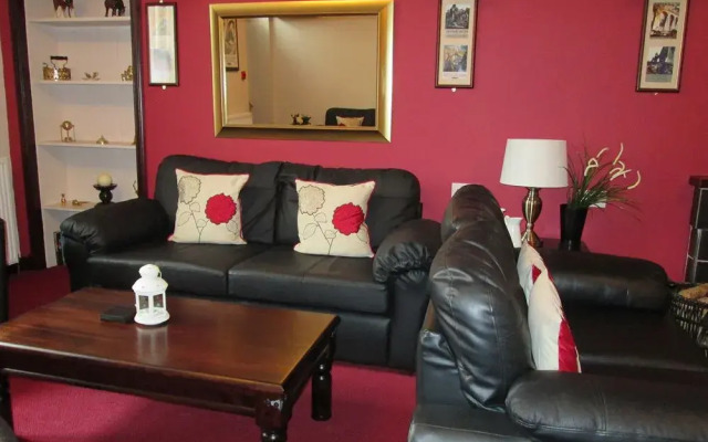 Robertson Arms Hotel