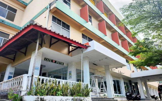 RedDoorz @ Sampurna Jaya Hotel Tanjung Pinang