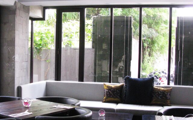 Anshel Hotel