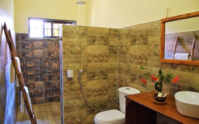 Chanya Lodge
