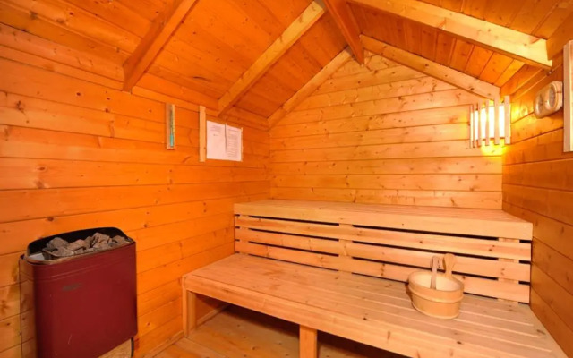 Spa Chalets In Olive Grove