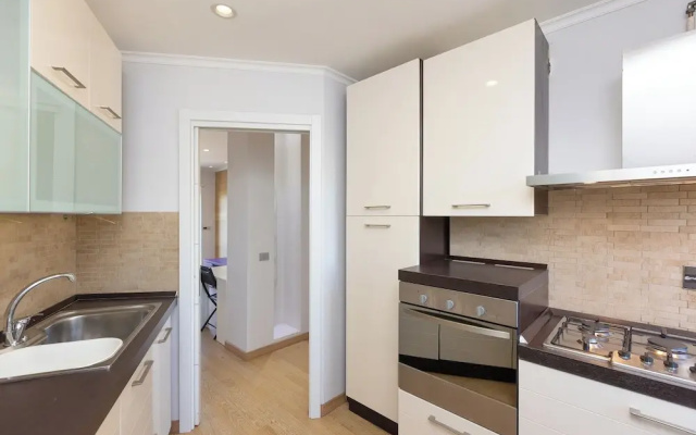 Rental in Rome Pyramid View Apartment