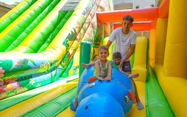 Hotel Dasamo - Dada Hotels