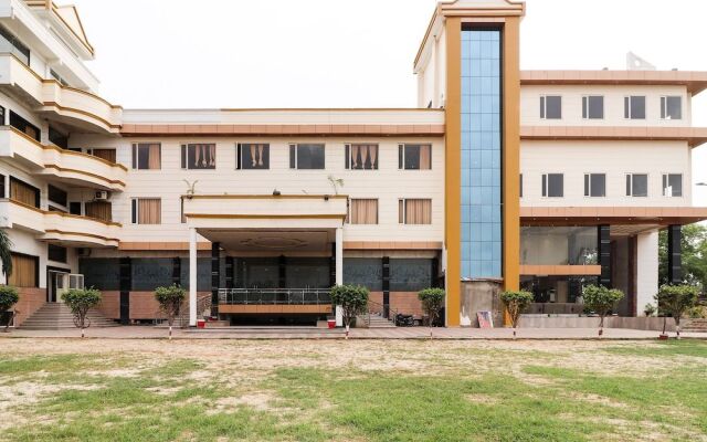 Oyo 39959 Hotel Bandhan Bahraich