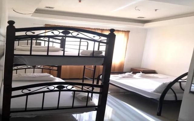 OYO 921 Sorrento Hotel And Resort