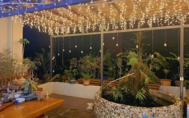 Jinghong Late Summer Hotel